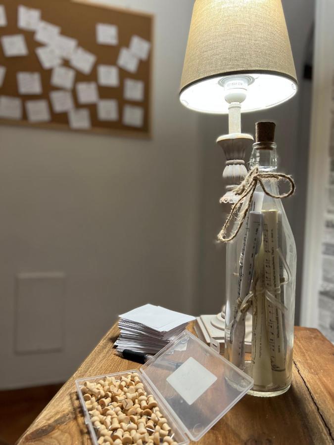 ナポリ Miluar - Centro Storico - Lungo La Via Della Musica Bed & Breakfast エクステリア 写真