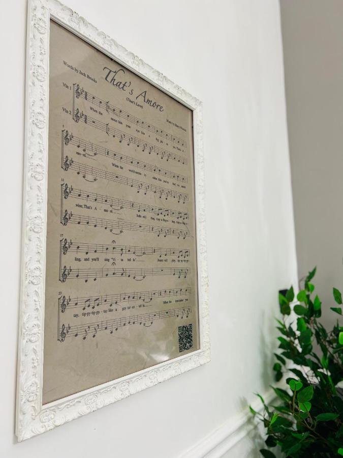 ナポリ Miluar - Centro Storico - Lungo La Via Della Musica Bed & Breakfast エクステリア 写真