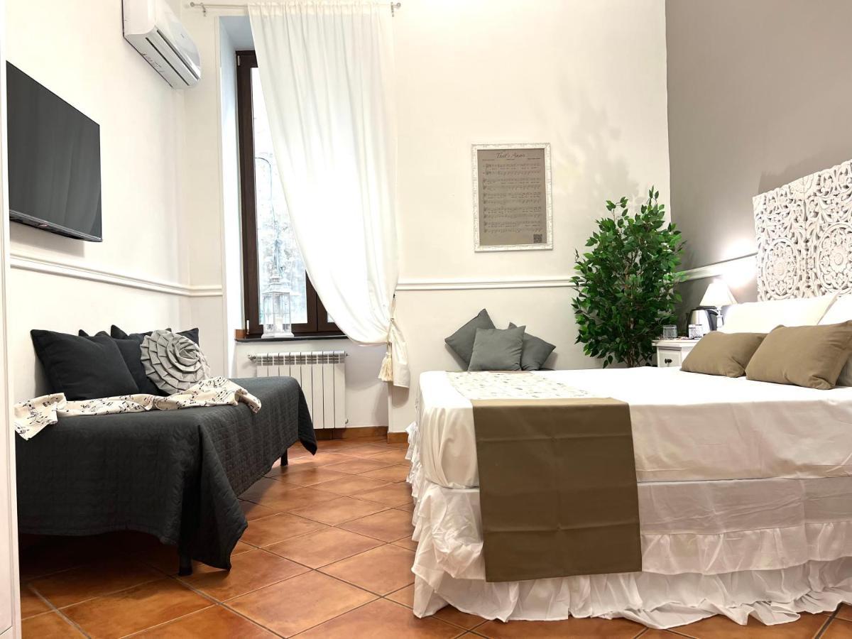 ナポリ Miluar - Centro Storico - Lungo La Via Della Musica Bed & Breakfast エクステリア 写真